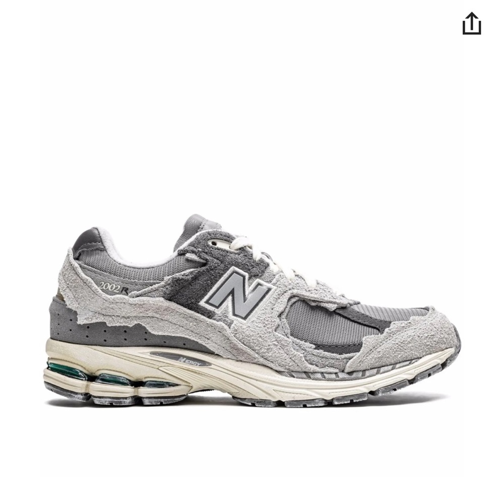 New Balance 2002R Protection Pack Grey Sneakers